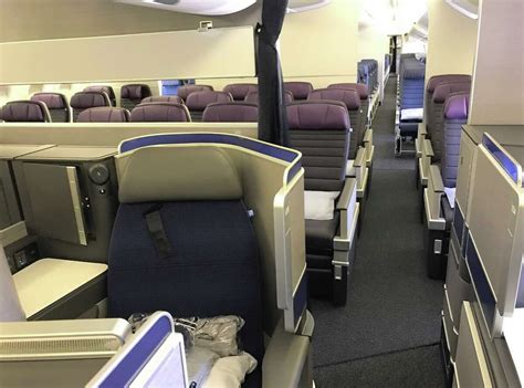 The United First seats are the same lie-flat "coffins" that were used on international 777 flights prior to the introduction of the Polaris seats. . United 777 200 premium plus